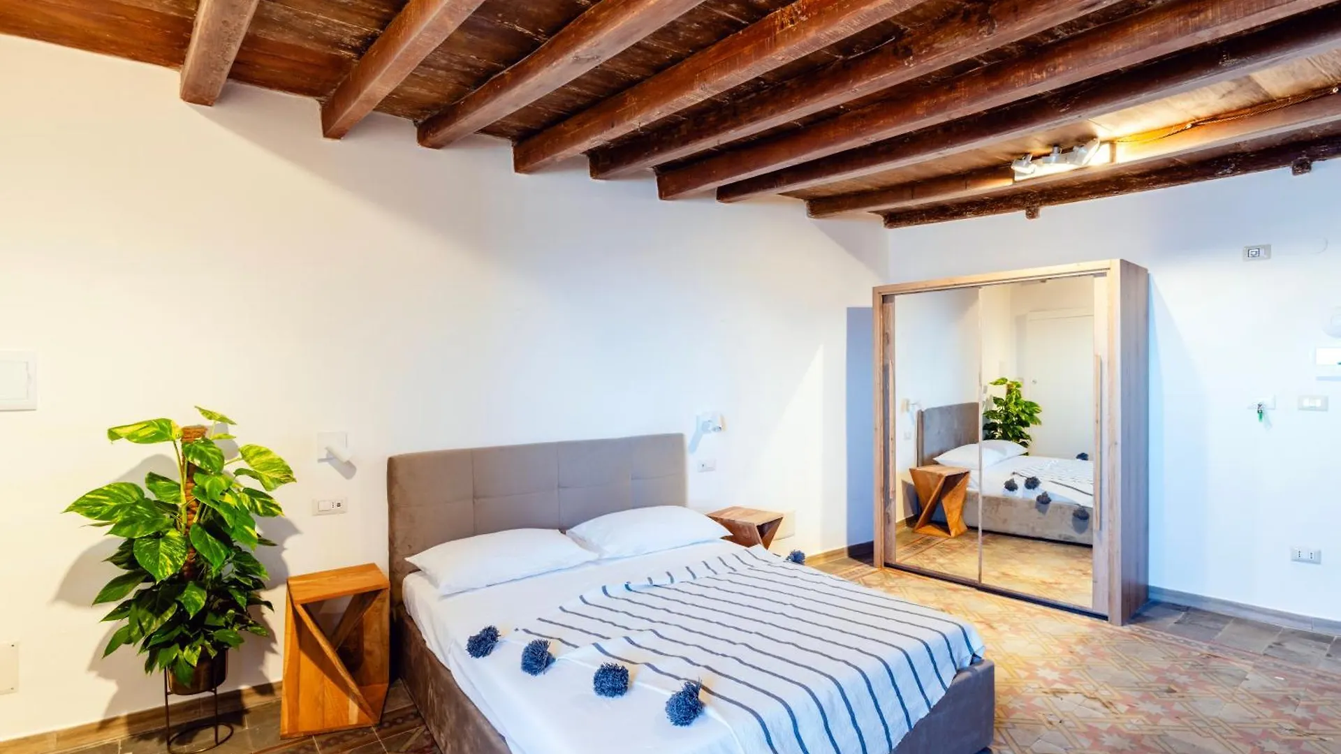 Polta A Mar Guest House 阿尔盖罗